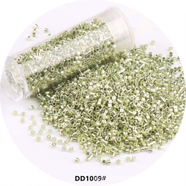 840pcs Metallic Glass Seed Beads: Perfect for DIY Jewelry - Image 11