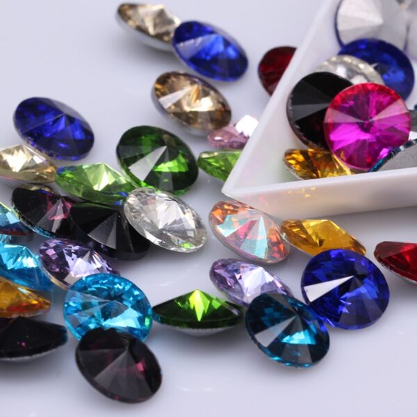 Rivoli Round Crystal Rhinestones: Ideal for DIY Jewelry Making