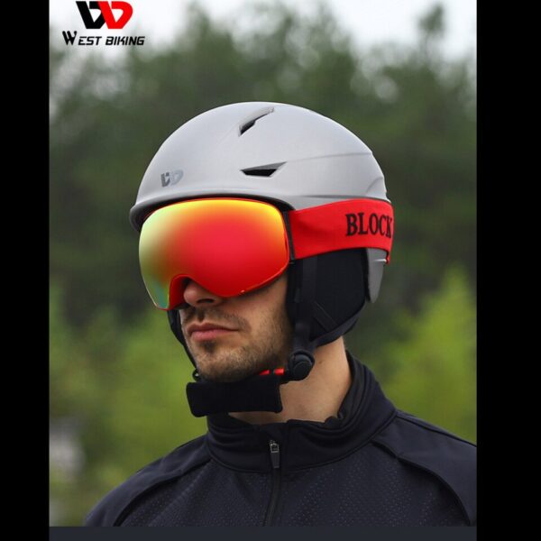 Snow Sports Saftey Helmet - Image 7